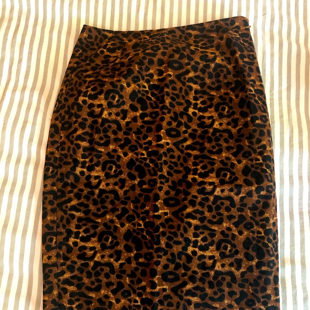 Leopard pencil skirt